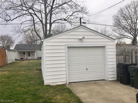 338 Roosevelt Ave, Elyria, OH 44035 photo 10