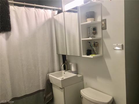 338 Roosevelt Ave, Elyria, OH 44035 photo 8