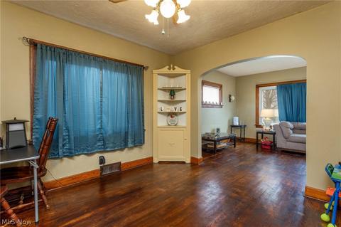 194 Beebe Ave, Elyria, OH 44035 photo 9