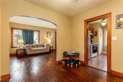 194 Beebe Ave, Elyria, OH 44035 photo 8