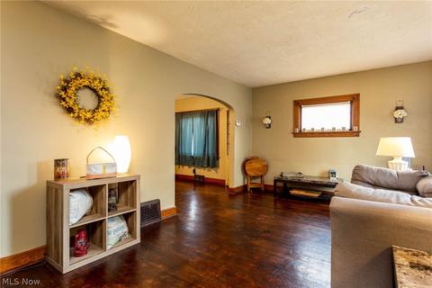 194 Beebe Ave, Elyria, OH 44035 photo 2