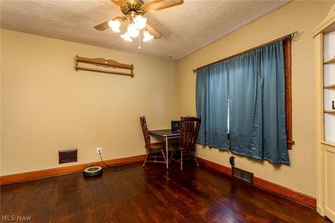194 Beebe Ave, Elyria, OH 44035 photo 6