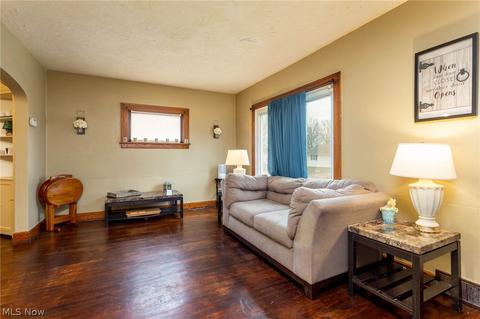 194 Beebe Ave, Elyria, OH 44035 photo 3