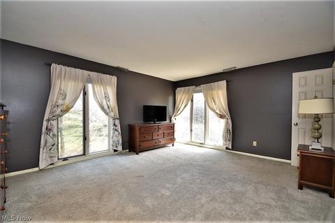 585 E Acadia Pt, Aurora, OH 44202 photo 10