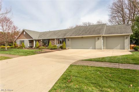106 Windbrook Ct, Elyria, OH 44035 photo 3