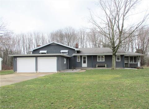 1500 Cherry Ln, Ashtabula, OH 44004 photo 1