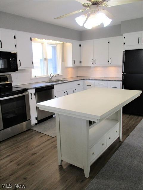 1500 Cherry Ln, Ashtabula, OH 44004 photo 2