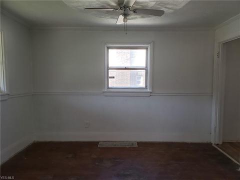 1382 Diagonal Rd, Akron, OH 44320 photo 4