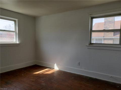 1382 Diagonal Rd, Akron, OH 44320 photo 9