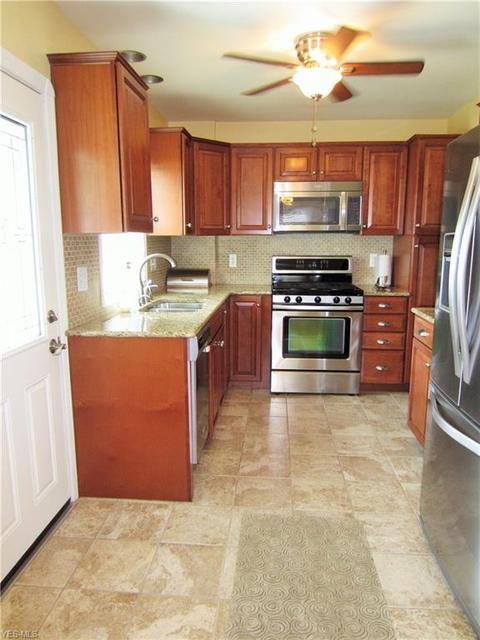 41839 Emerson Ct, Elyria, OH 44035 photo 8