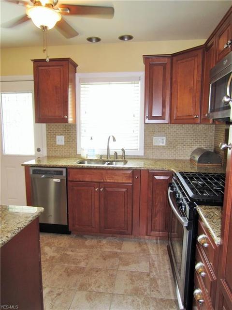41839 Emerson Ct, Elyria, OH 44035 photo 9