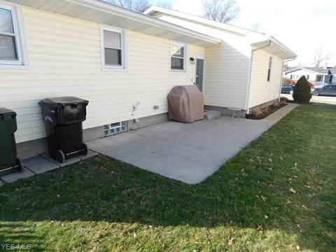 231 Colgate Ave, Elyria, OH 44035 photo 2