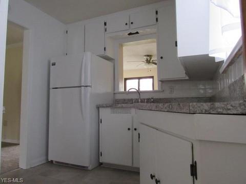 943 Gulf Rd, Elyria, OH 44035 photo 5