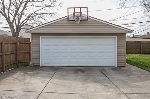 9505 Biddulph Rd, Brooklyn, OH 44144 photo 30