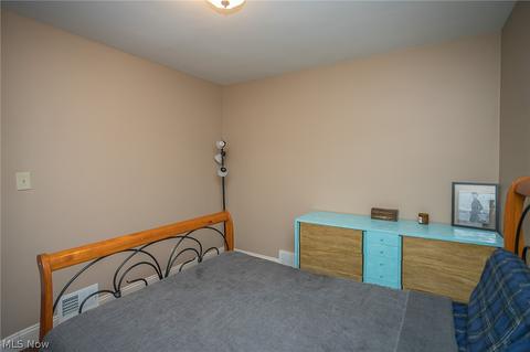 9505 Biddulph Rd, Brooklyn, OH 44144 photo 18