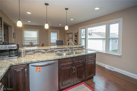 9505 Biddulph Rd, Brooklyn, OH 44144 photo 6