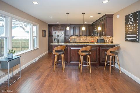 9505 Biddulph Rd, Brooklyn, OH 44144 photo 3