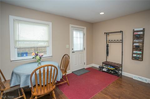 9505 Biddulph Rd, Brooklyn, OH 44144 photo 8