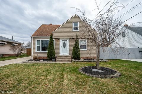9505 Biddulph Rd, Brooklyn, OH 44144 photo 1