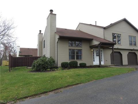 1917 Lakeside Ave NW #10A, Canton, OH 44708 photo 1