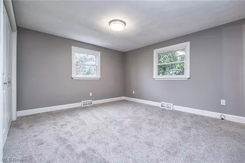 5225 Trent Rd NW, Canton, OH 44708 photo 12