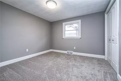 5225 Trent Rd NW, Canton, OH 44708 photo 18