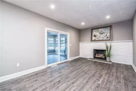 5225 Trent Rd NW, Canton, OH 44708 photo 10