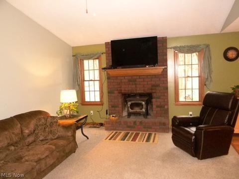 154 E Mohawk Dr, Malvern, OH 44644 photo 11