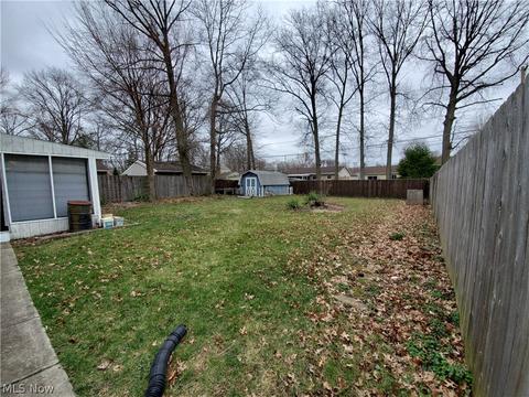 577 Augdon Dr, Elyria, OH 44035 photo 3