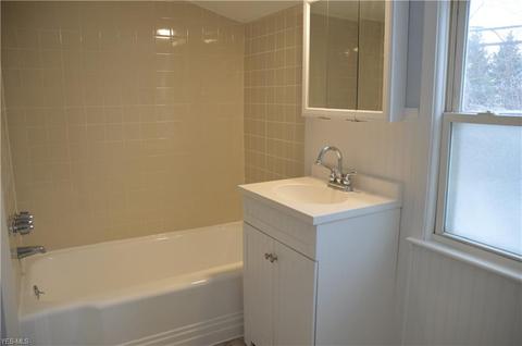 1833 E 225th St, Euclid, OH 44117 photo 15