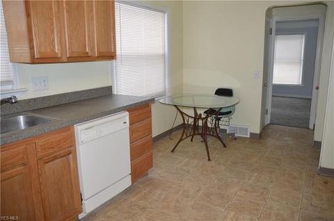 1833 E 225th St, Euclid, OH 44117 photo 7