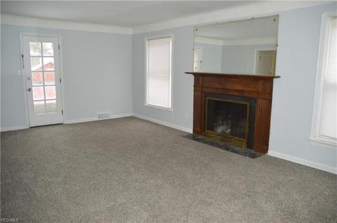 1833 E 225th St, Euclid, OH 44117 photo 6