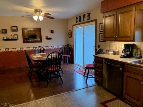 120 Wade Dr, Dover, OH 44622 photo 5