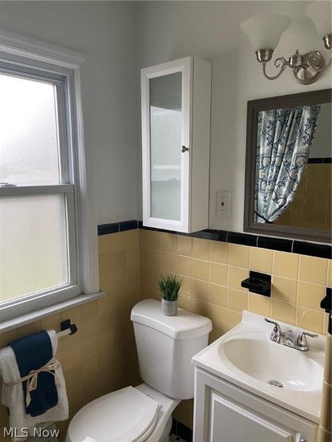 950 E 228th St, Euclid, OH 44123 photo 8