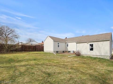 474 Edison St, Struthers, OH 44471 photo 9