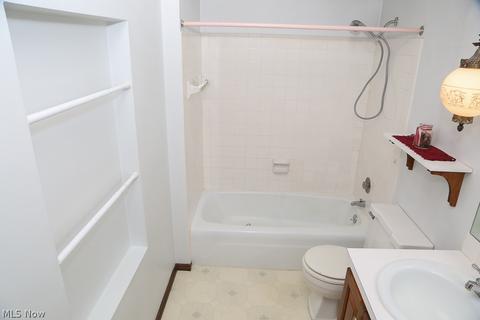 914 Howard St, Elyria, OH 44035 photo 11