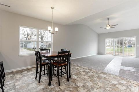 102 Fallen Oak Ln, Elyria, OH 44035 photo 15