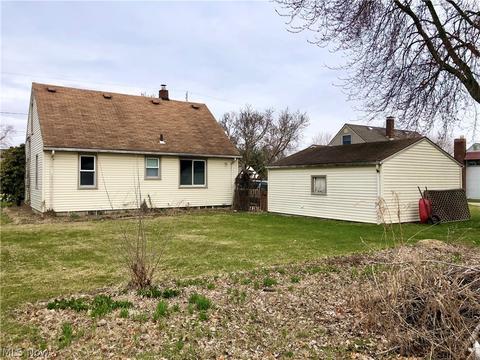 106 Renee Dr, Struthers, OH 44471 photo 9