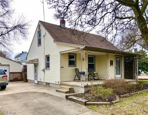 106 Renee Dr, Struthers, OH 44471 photo 2
