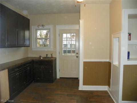55 5th Ave, Berea, OH 44017 photo 9