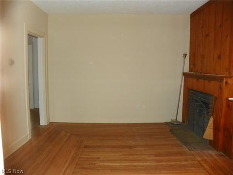 55 5th Ave, Berea, OH 44017 photo 3