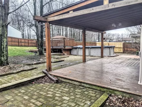 1609 Rustic Trl, Parma, OH 44134 photo 18
