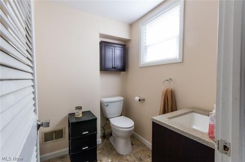 2018 W 10th St, Ashtabula, OH 44004 photo 9