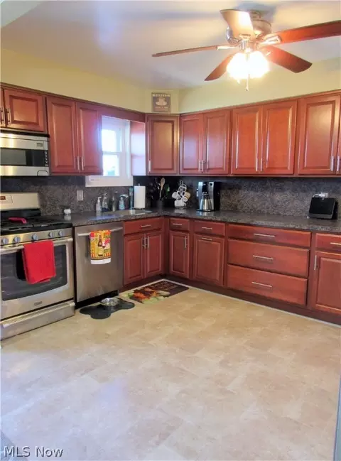 3580 Hetzel Dr, Parma, OH 44134 photo 6