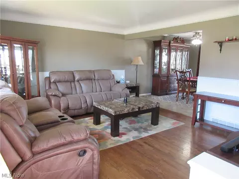 3580 Hetzel Dr, Parma, OH 44134 photo 10