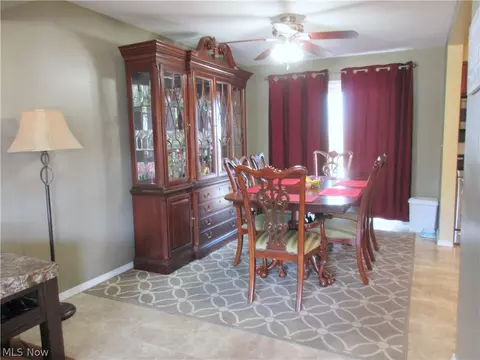 3580 Hetzel Dr, Parma, OH 44134 photo 9