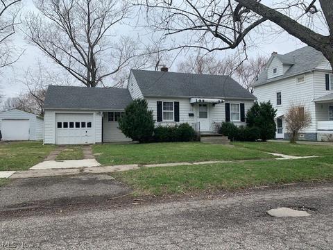 216 Pasadena Ave, Elyria, OH 44035 photo 1