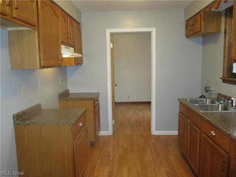 9792 E River Rd, Elyria, OH 44035 photo 6