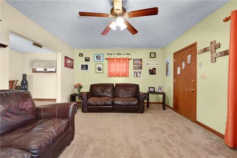 264 Roosevelt Ave, Elyria, OH 44035 photo 2