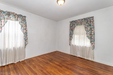 330 E 246th St, Euclid, OH 44123 photo 8